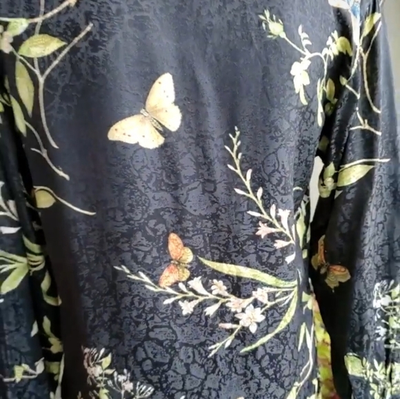 Vintage Signed Jim Thompson Botanical Butterfly Print Black Silk Blouse Size 8 - Picture 12 of 13